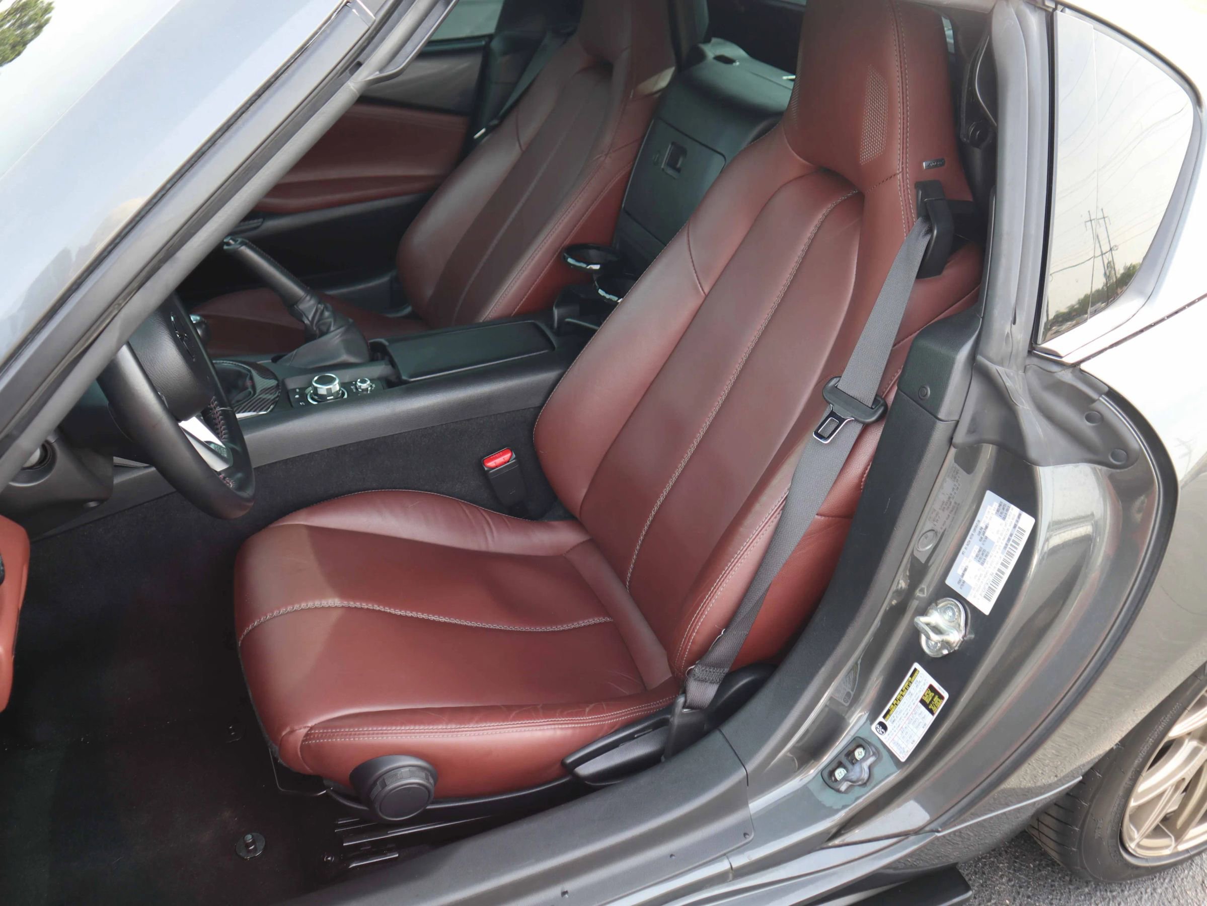 Used 2019 MAZDA MX-5 Miata RF Grand Touring w/ GT-S Package image 2