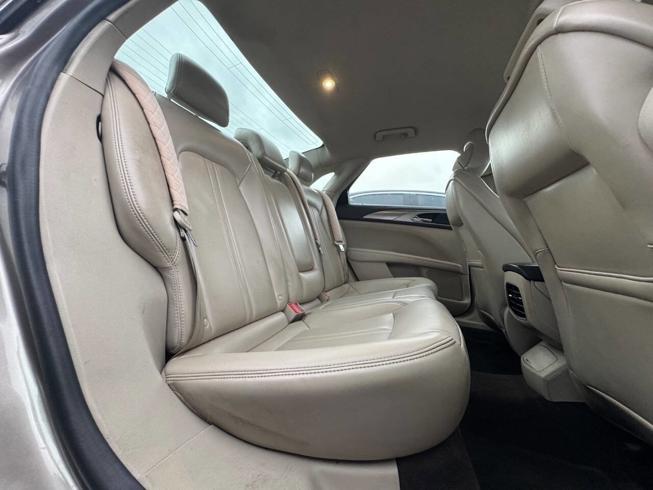 Used 2019 Lincoln MKZ Premiere image 17