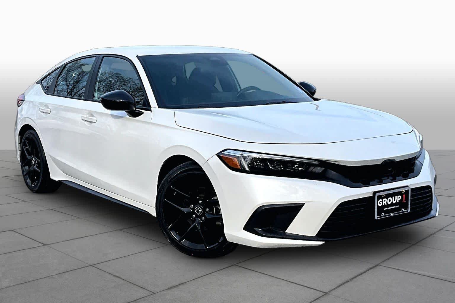 Used 2023 Honda Civic Sport image 3