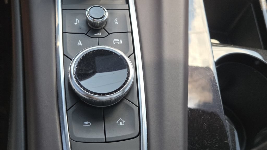 Used 2021 Cadillac Escalade Sport Platinum AWD/4WD image 32