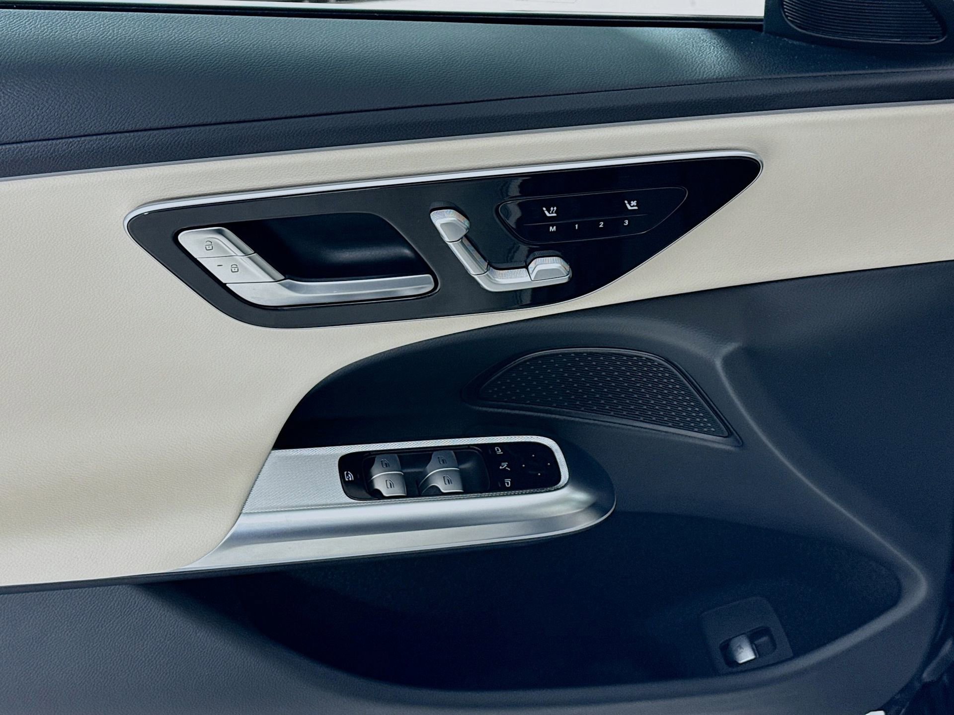 New 2026 Mercedes-Benz E 450 4MATIC Sedan image 19