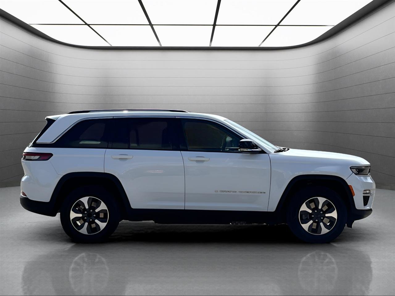Used 2024 Jeep Grand Cherokee Limited 4xe AWD/4WD image 7