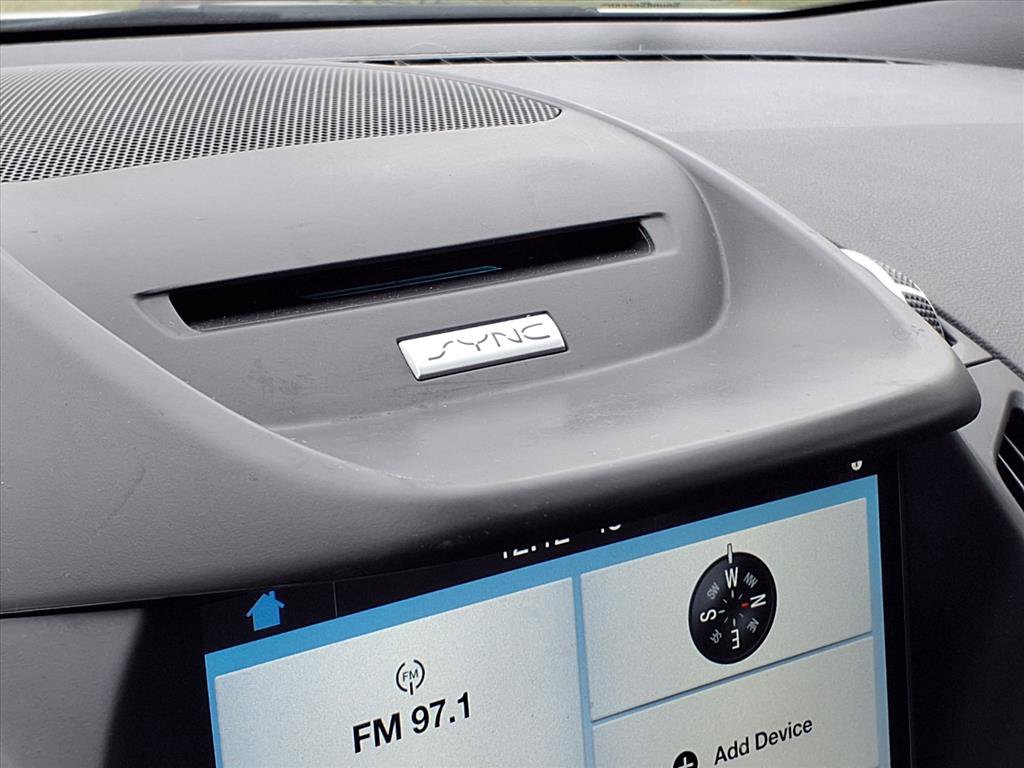 Used 2017 Ford Escape SE w/ Equipment Group 201A image 10