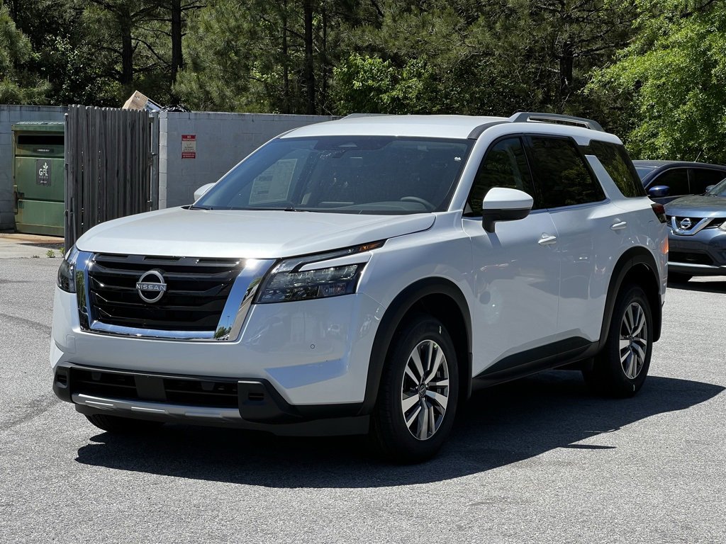 New 2025 Nissan Pathfinder SL w/ Cargo Package image 2