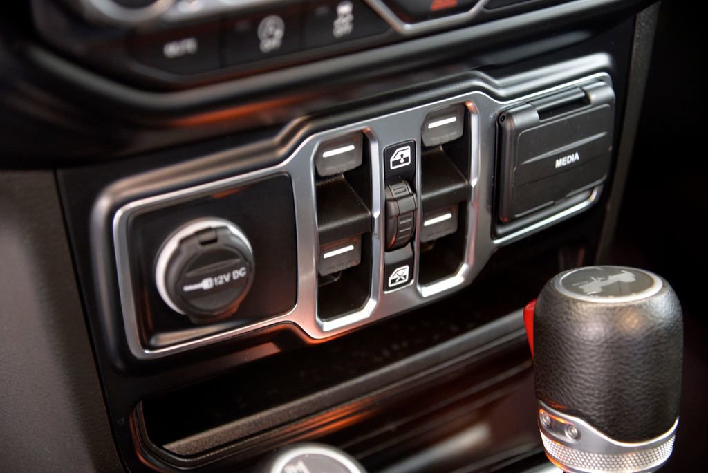 Used 2021 Jeep Wrangler Unlimited Sport image 25