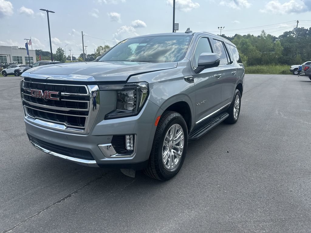 Used 2024 GMC Yukon SLT w/ SLT Luxury Package image 7