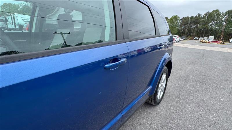 Used 2009 Dodge Journey SXT w/ Flexible Seating Group FWD image 17