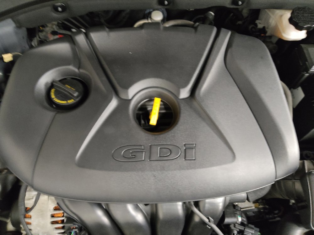 Used 2018 Hyundai Elantra GT image 30