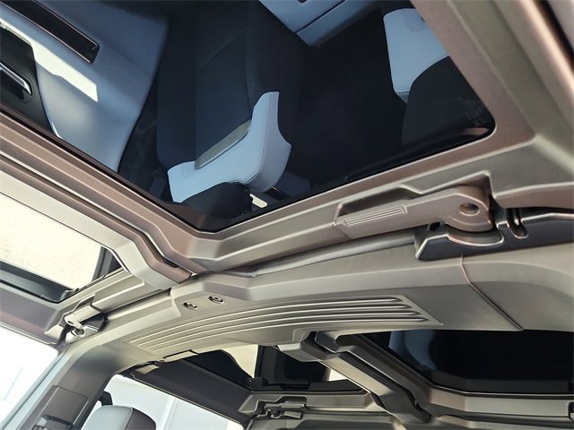 New 2025 GMC Hummer EV 2X image 27