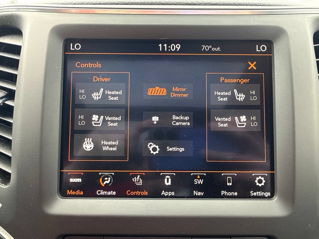 Used 2023 Jeep Cherokee Altitude Lux w/ Lux Elite Package AWD/4WD image 44