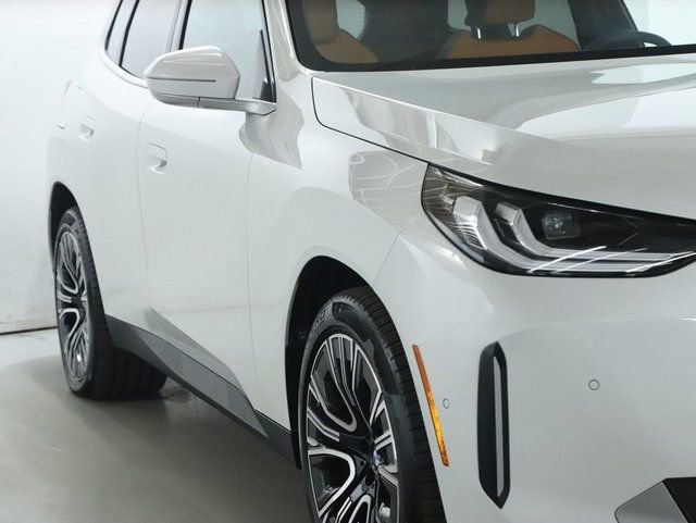 Certified 2025 BMW X3 xDrive30i w/ Convenience Package image 9