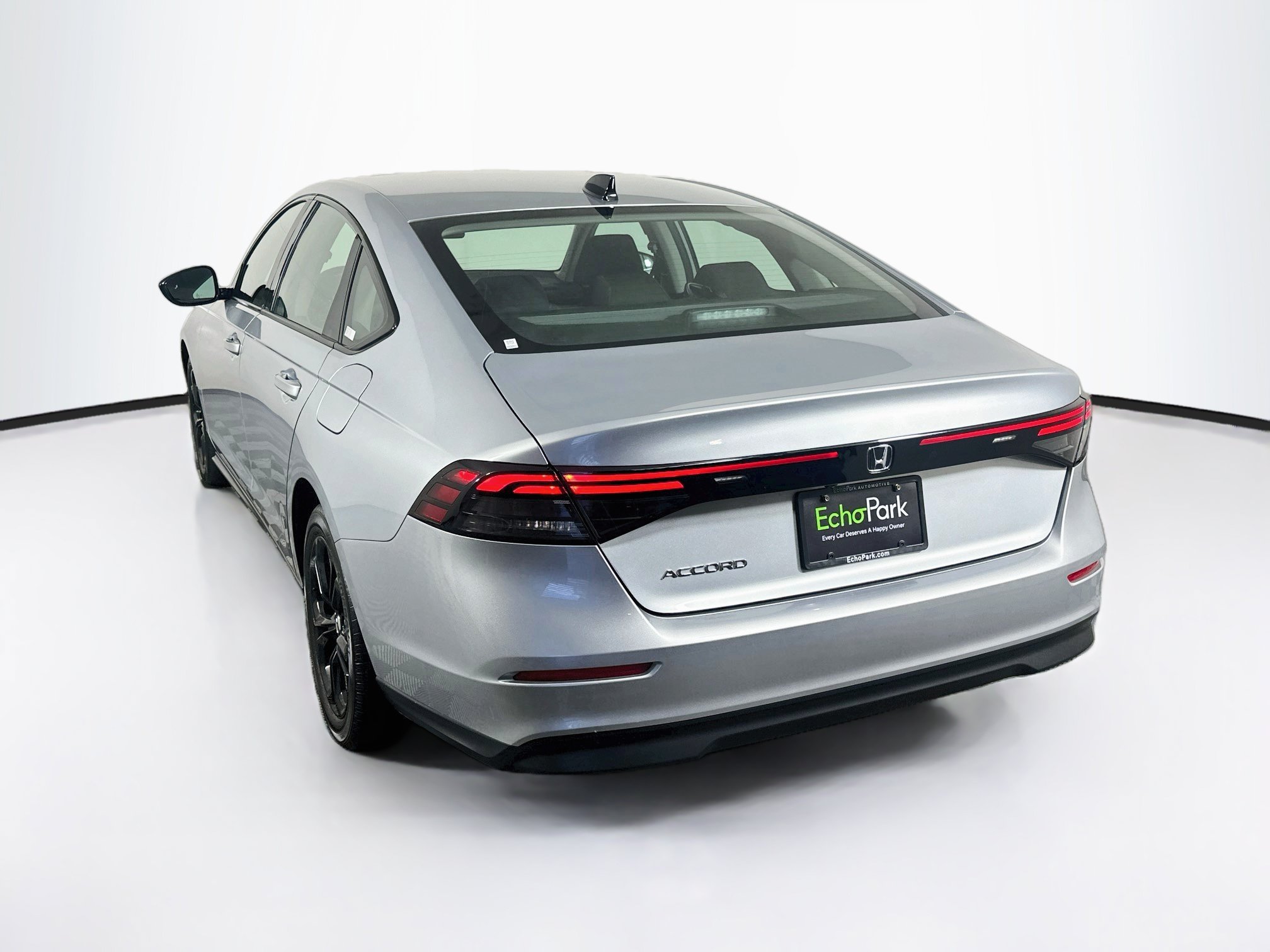 Used 2025 Honda Accord SE image 7