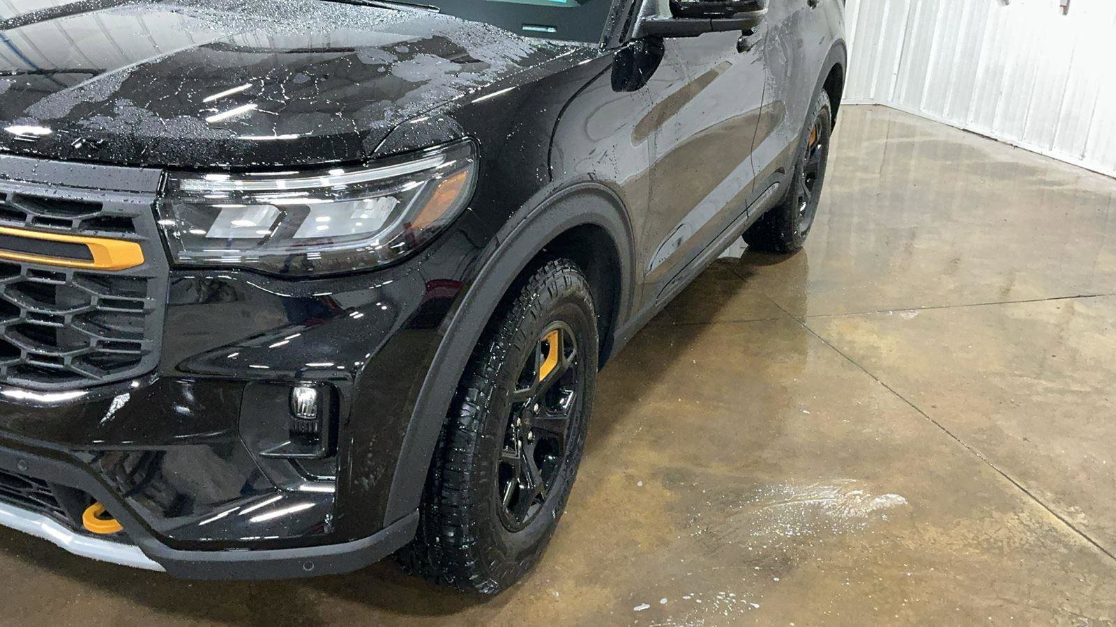 New 2026 Ford Explorer Tremor w/ Tremor Convenience Package image 1