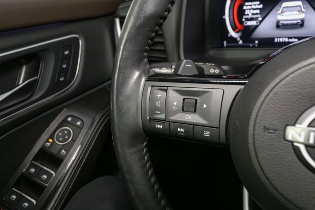 Used 2023 Nissan Rogue Platinum w/ Platinum Premium Package AWD/4WD image 29