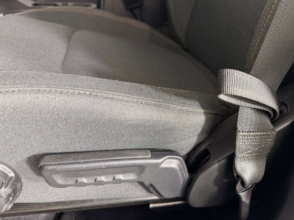 Certified 2024 Jeep Wrangler Unlimited AWD/4WD image 22