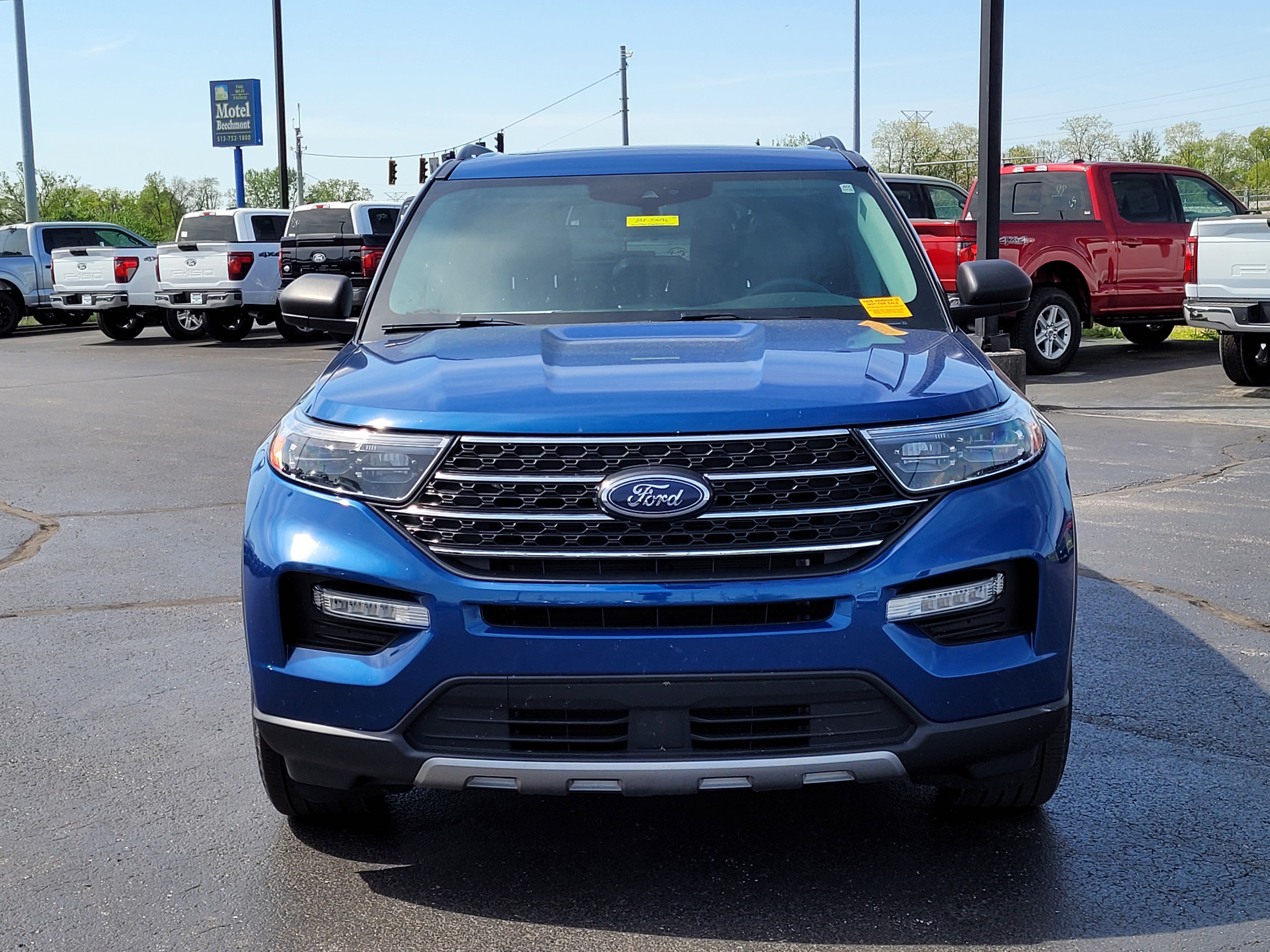 Used 2022 Ford Explorer XLT w/ Equipment Group 202A AWD/4WD image 9