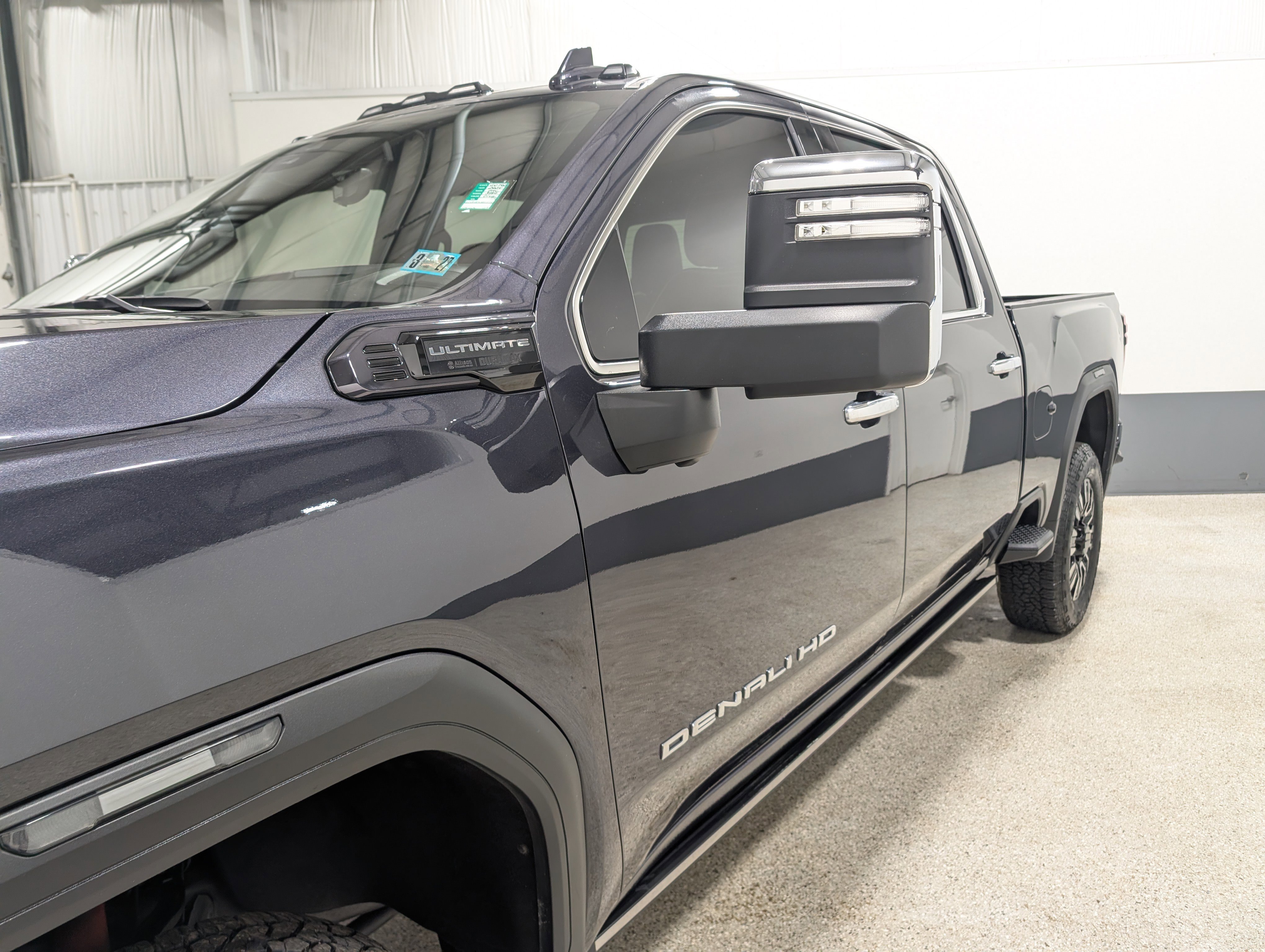 Used 2024 GMC Sierra 3500 Denali Ultimate AWD/4WD image 7