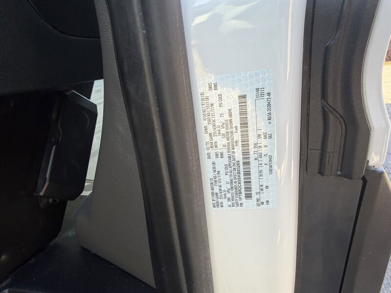 Used 2025 Ford Transit 250 148 Medium Roof Extended AWD image 17