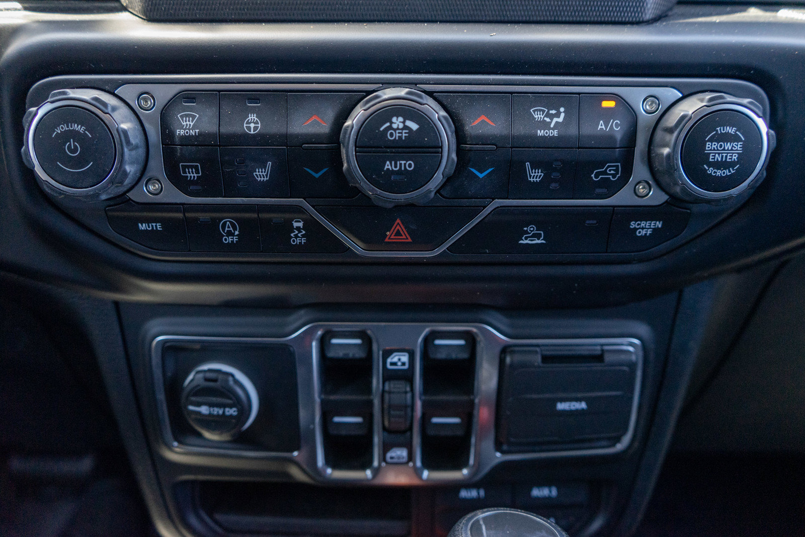 Used 2023 Jeep Wrangler Unlimited Sport AWD/4WD image 19