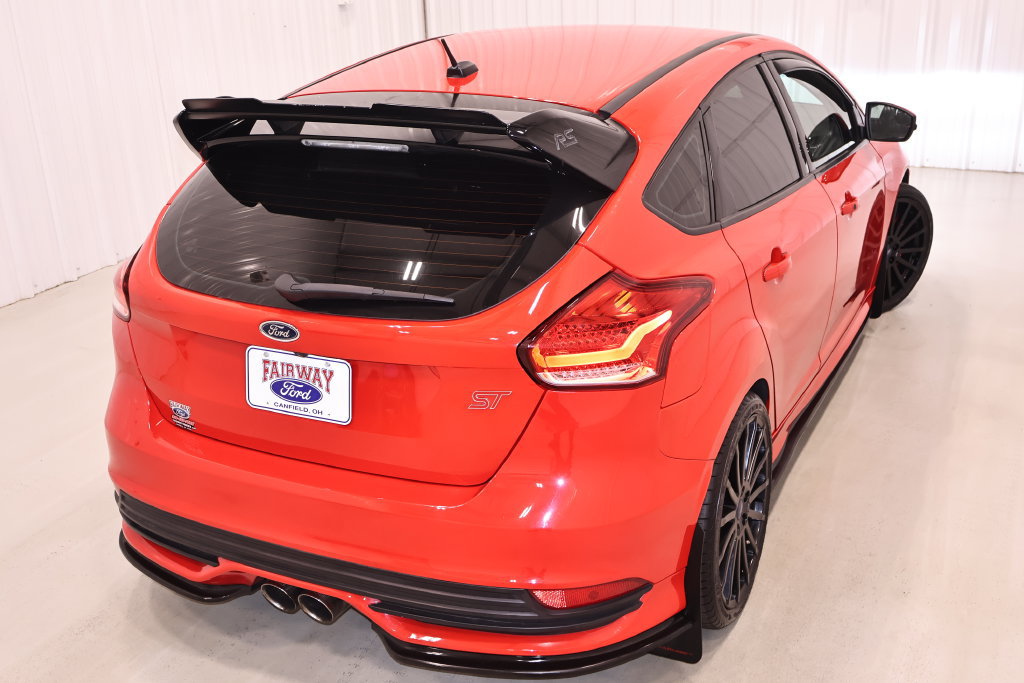 Used 2015 Ford Focus ST w/ Equipment Group 401A FWD image 39