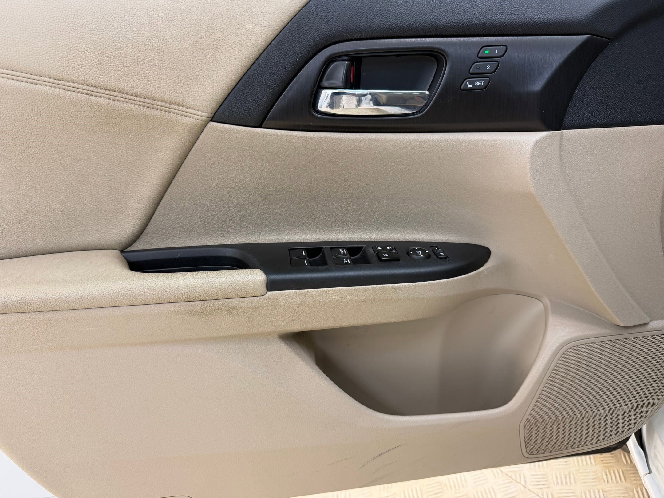 Used 2014 Honda Accord EX-L image 13