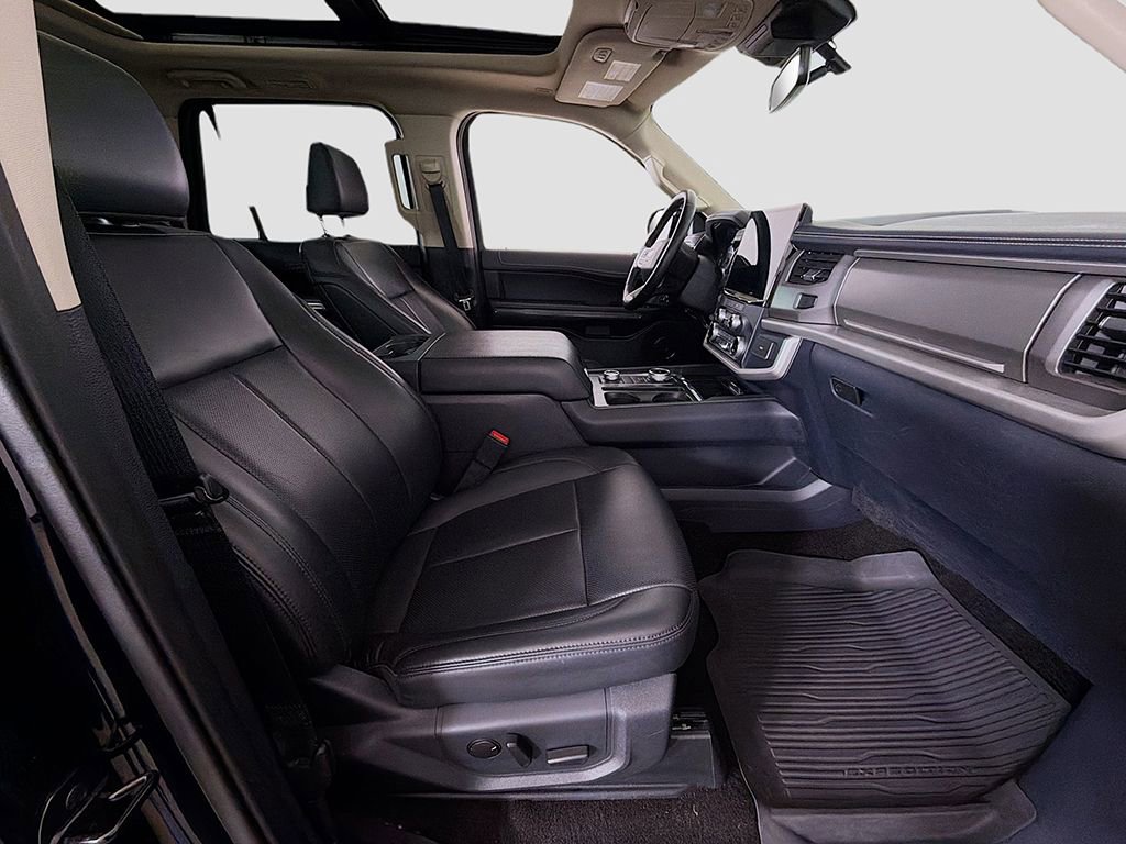 Used 2022 Ford Expedition Max XLT image 24