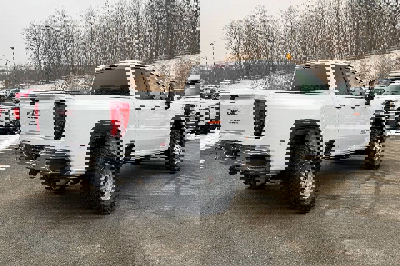 Used 2022 GMC Sierra 3500 Pro w/ Gooseneck/5TH Wheel Package image 3