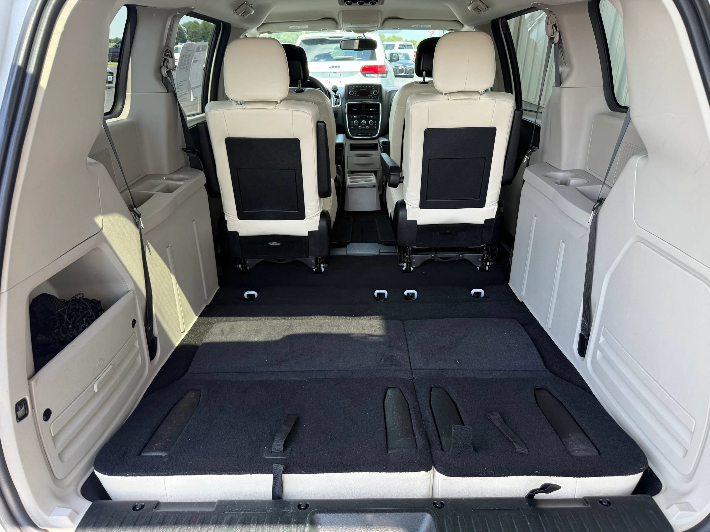 Used 2015 Dodge Grand Caravan SE w/ Quick Order Package 29E SE FWD image 6