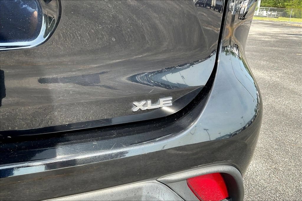 Used 2022 Toyota Highlander XLE FWD image 26