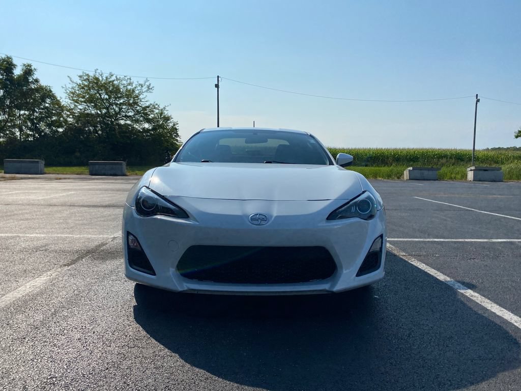 Used 2014 Scion FR-S RWD image 2