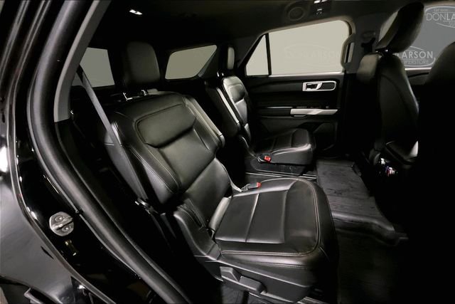 Used 2022 Ford Explorer XLT w/ Equipment Group 202A image 16