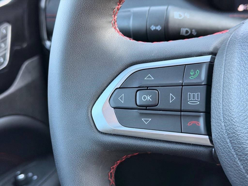 Used 2024 Jeep Compass Trailhawk w/ Trailhawk Elite Group image 17