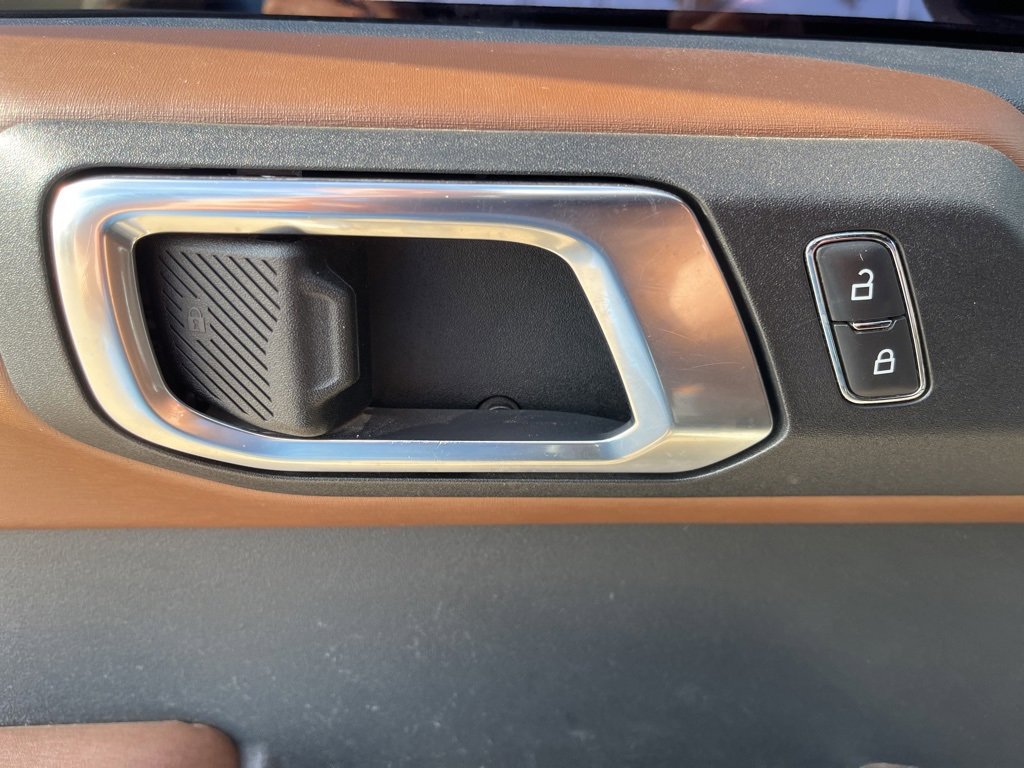 Used 2023 Ford Bronco Outer Banks w/ Sasquatch Package image 9