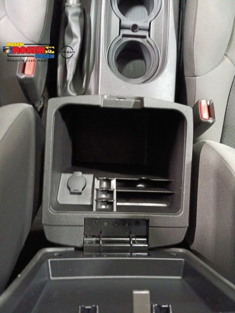 Used 2012 Nissan Xterra X AWD/4WD image 16