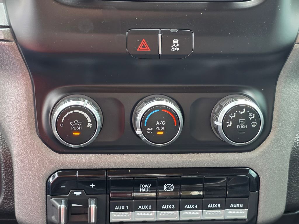 Used 2020 RAM 3500 Tradesman w/ Chrome Appearance Group AWD/4WD image 26