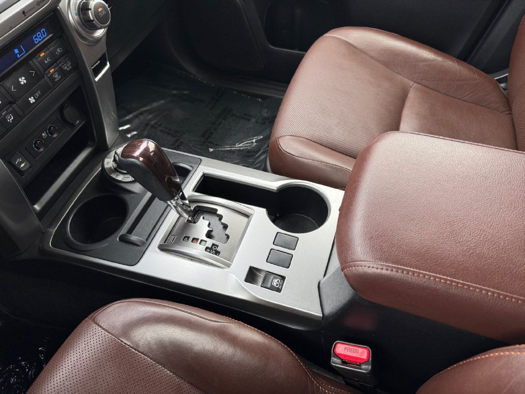Used 2014 Toyota 4Runner Limited AWD/4WD image 26