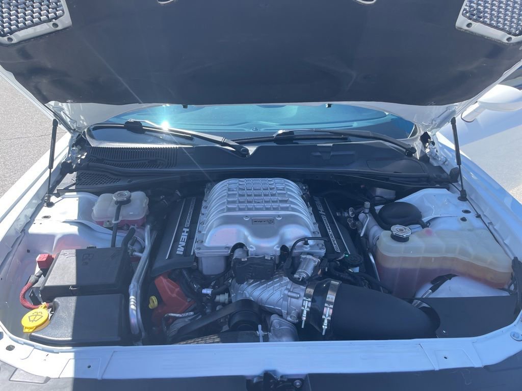 Used 2016 Dodge Challenger SRT Hellcat RWD image 37