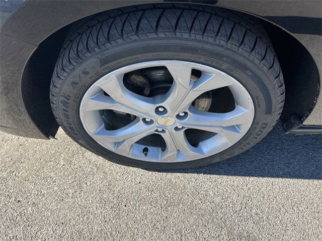 Used 2017 Chevrolet Cruze Premier image 12