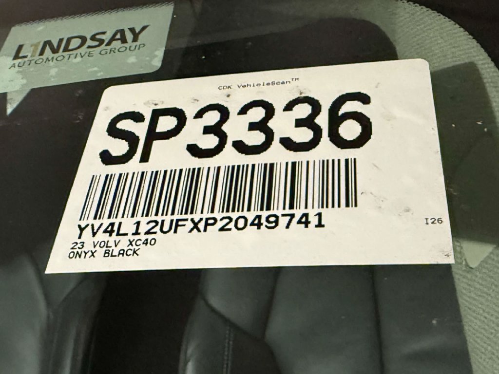 Used 2023 Volvo XC40 B5 Ultimate w/ Protection Package Premier AWD/4WD image 8