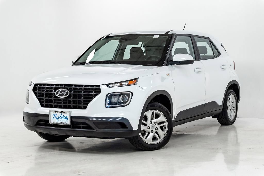 Used 2023 Hyundai Venue SE FWD image 1