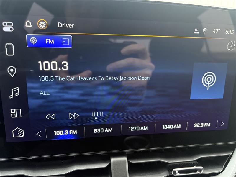 Used 2025 Chevrolet Equinox LT w/ Convenience Package II image 12