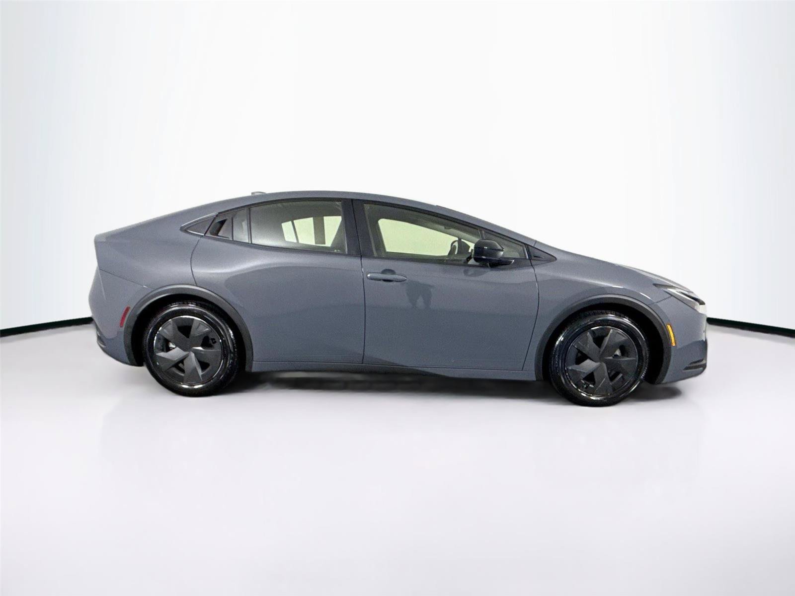 Certified 2023 Toyota Prius LE FWD image 10