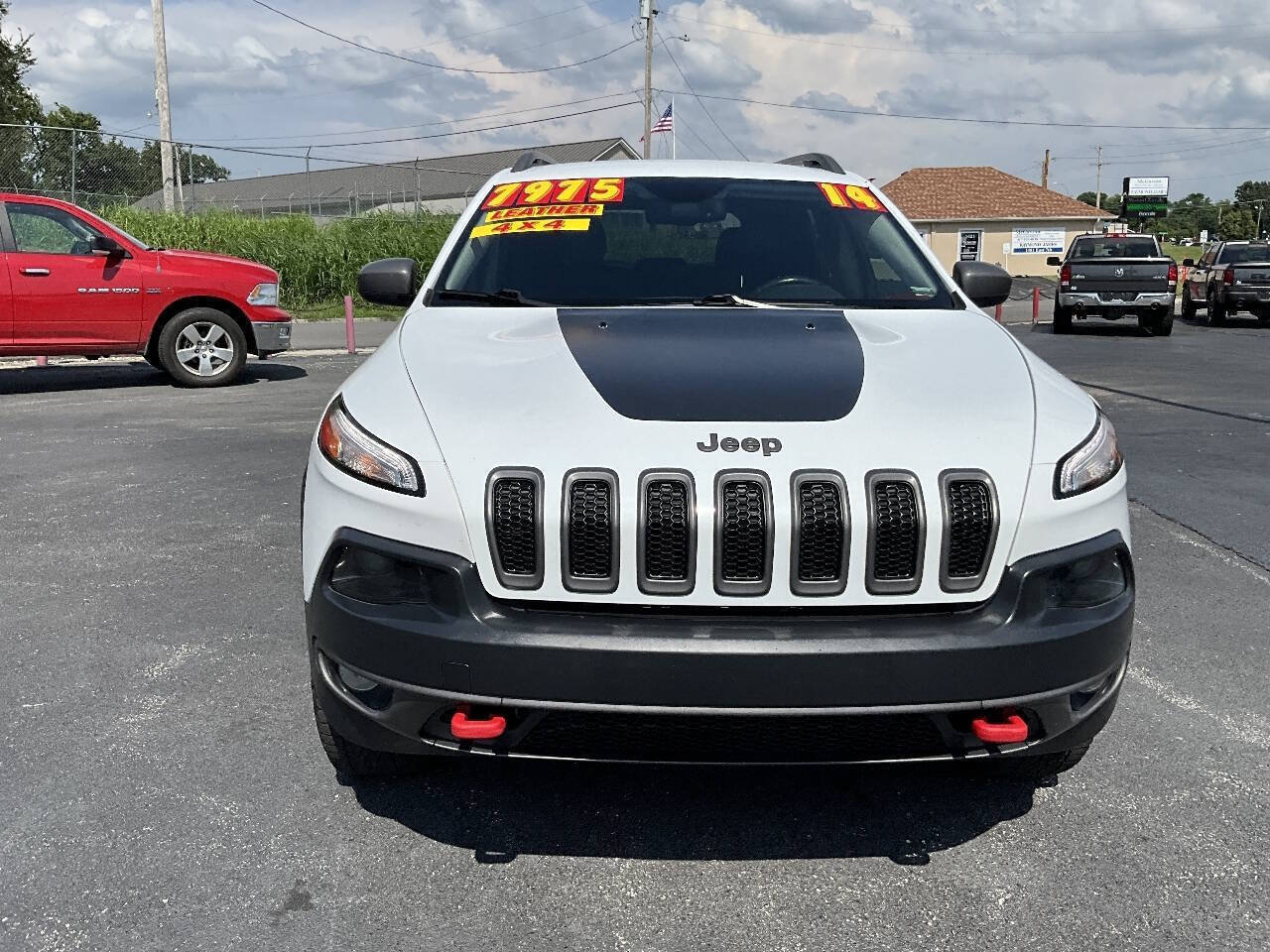 Used 2014 Jeep Cherokee Trailhawk w/ Comfort/Convenience Group AWD/4WD image 8