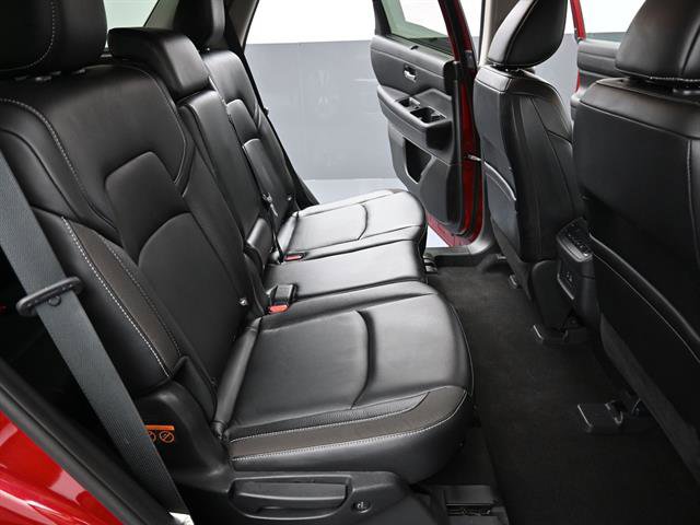 Used 2023 Nissan Pathfinder SL image 22