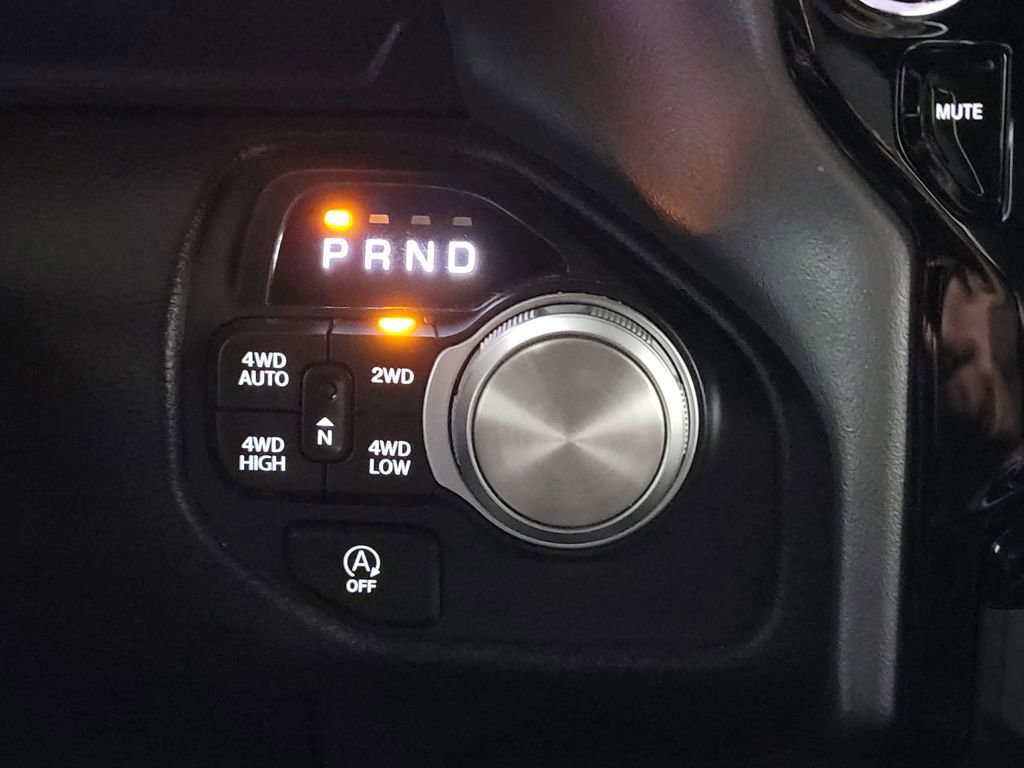 Used 2025 RAM 1500 Laramie image 19