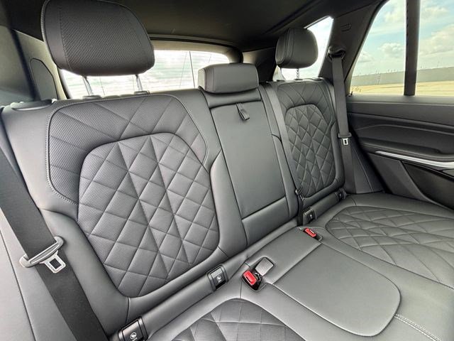 Used 2024 BMW X5 xDrive50e image 20