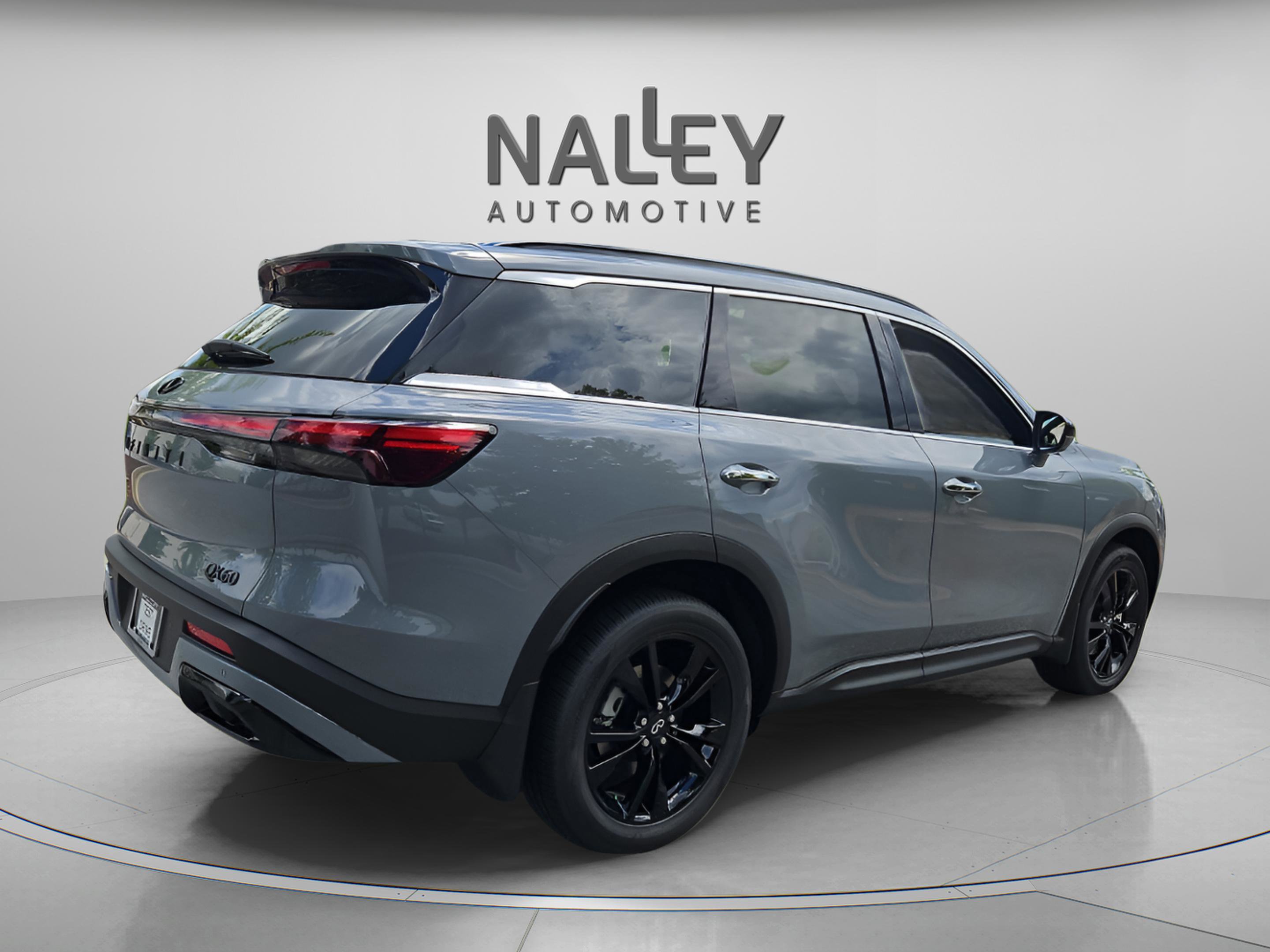 Certified 2025 INFINITI QX60 Luxe w/ Black Edition image 5