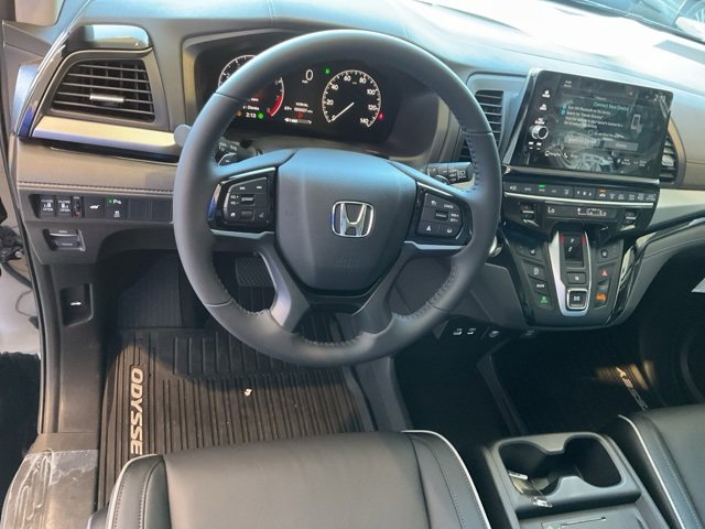 New 2026 Honda Odyssey Touring image 8