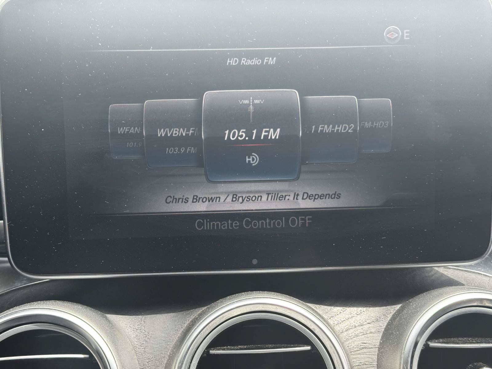 Used 2015 Mercedes-Benz C 300 4MATIC Sedan image 29