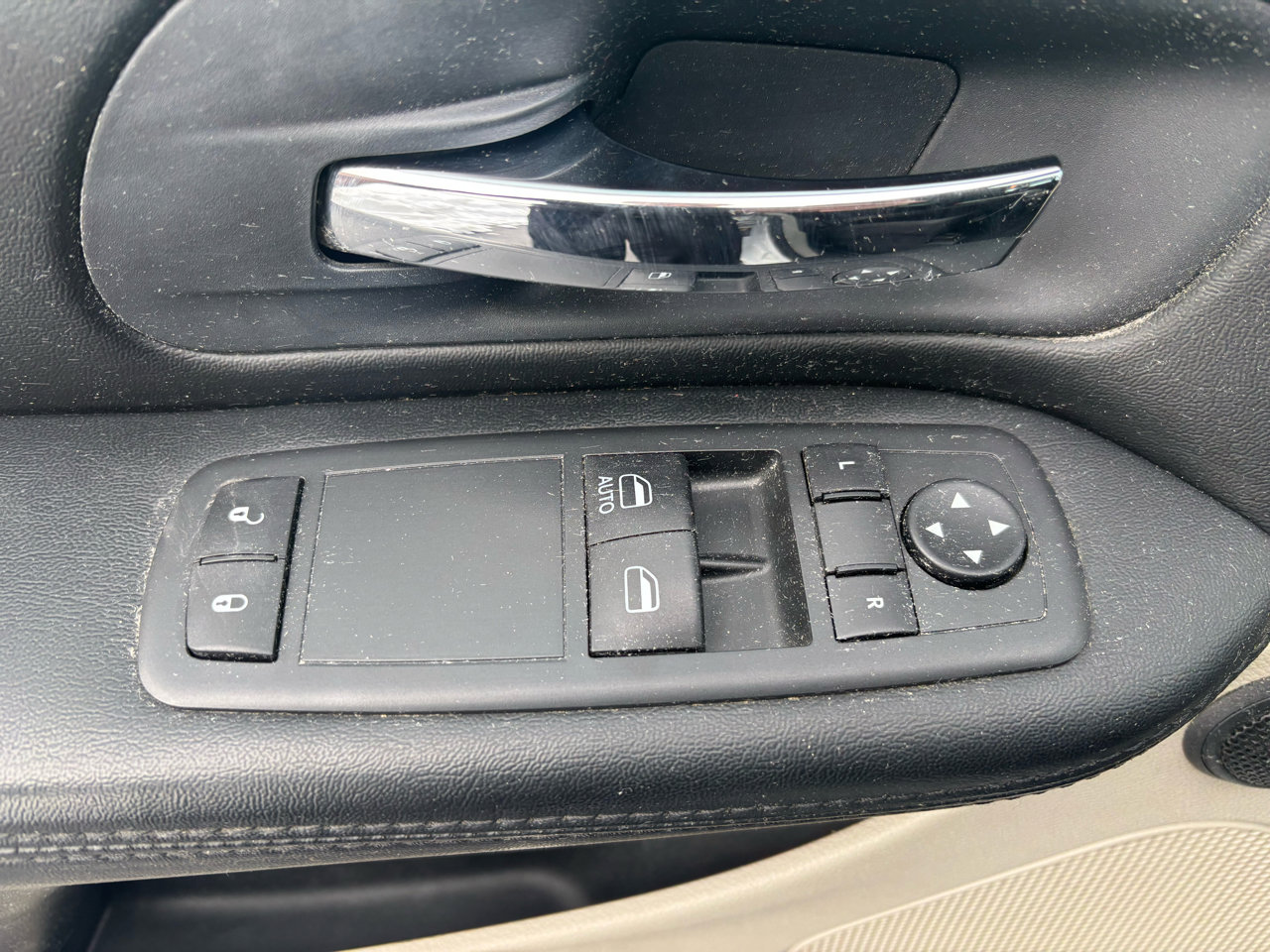 Used 2015 RAM C/V Tradesman w/ UConnect Hands-Free Group image 16